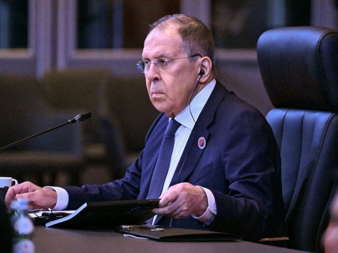 Лавров у посјети Кини