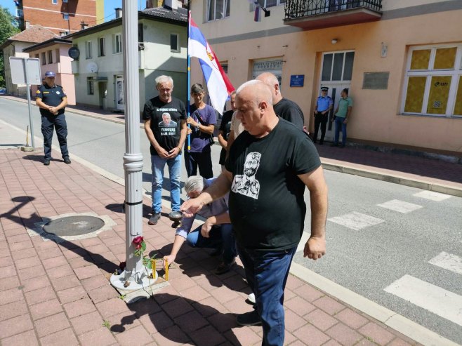 Одата почаст Србима убијеним у сребреничким логорима