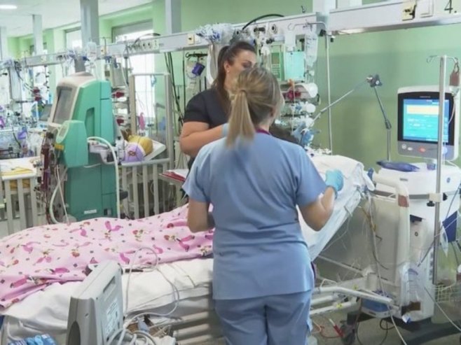 У Институту за мајку и дете први пут урађена уградња трајне механичке потпоре срца (ВИДЕО)