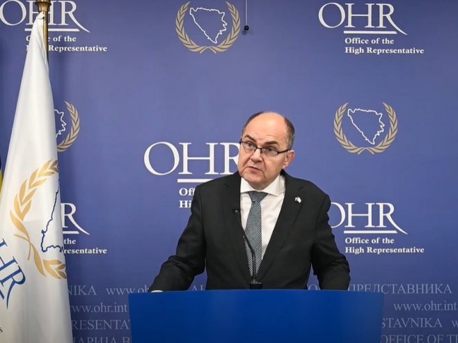 Шмит наметнуо двије одлуке (ВИДЕО)