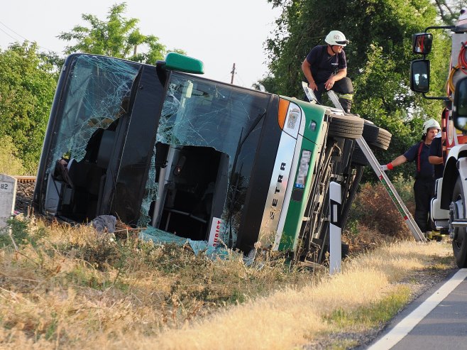 Аутобуска несрећа (Фото: EPA/Janos Meszaros HUNGARY OUT/илустрација) Аутобуска несрећа (Фото: EPA/Janos Meszaros HUNGARY OUT/илустрација) -
