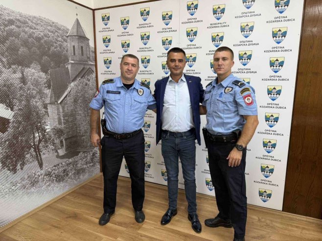 Козарска Дубица - општина - пријем за полицајце - Фото: СРНА