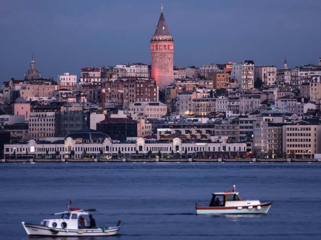 Истанбул (Фото: EPA/ERDEM SAHIN) - 