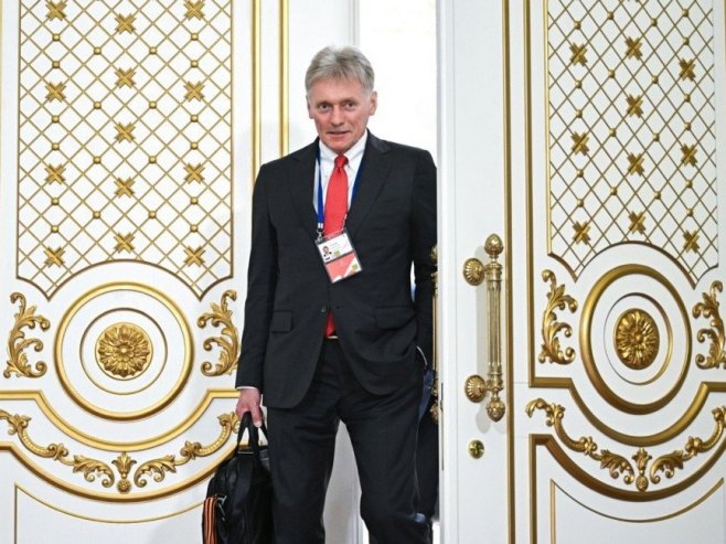 Дмитриј Песков (фото: EPA/SERGEI BOBYLEV / SPUTNIK / KREMLIN POOL) - 