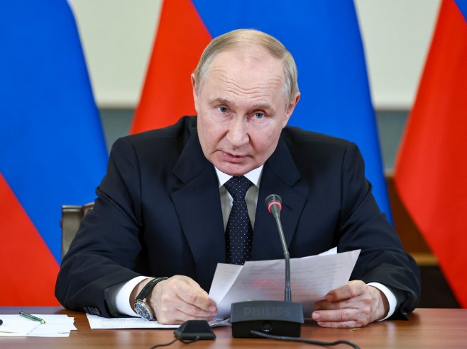 Владимир Путин (Фото: EPA/ALEXANDER KAZAKOV/SPUTNIK) - 