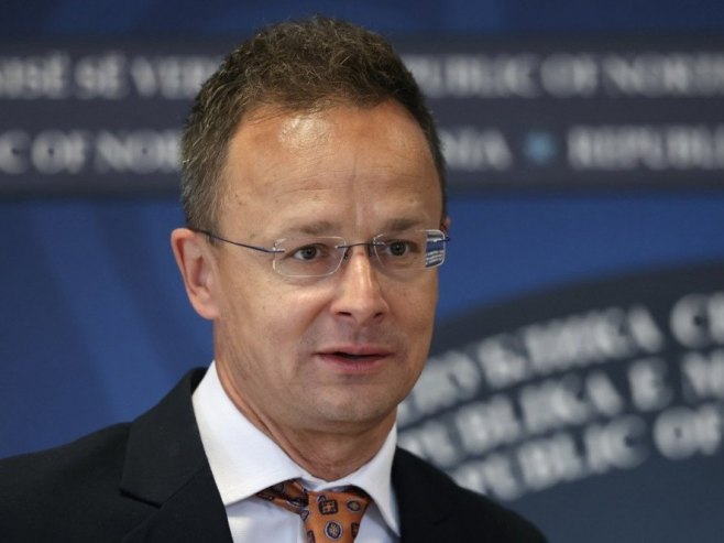 Сијарто: Трамп је могао да постигне више по питању Украјине да није било Бајдена и ЕУ