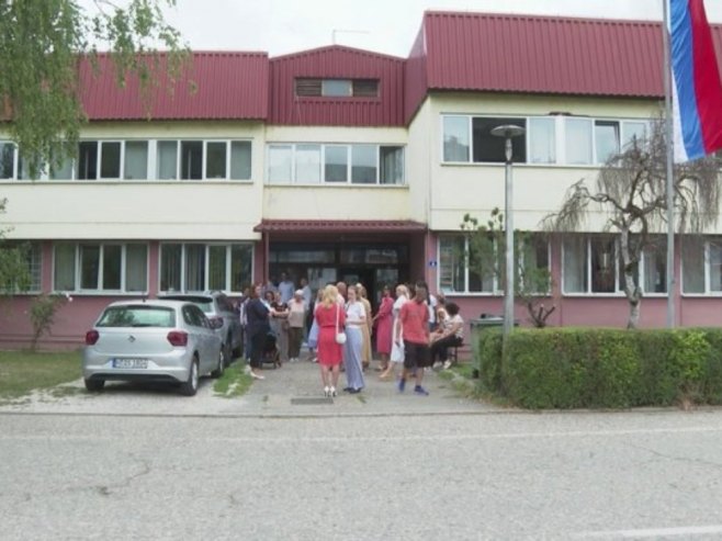 Штрајк упозорења Штрајк упозорења - Фото: РТРС
