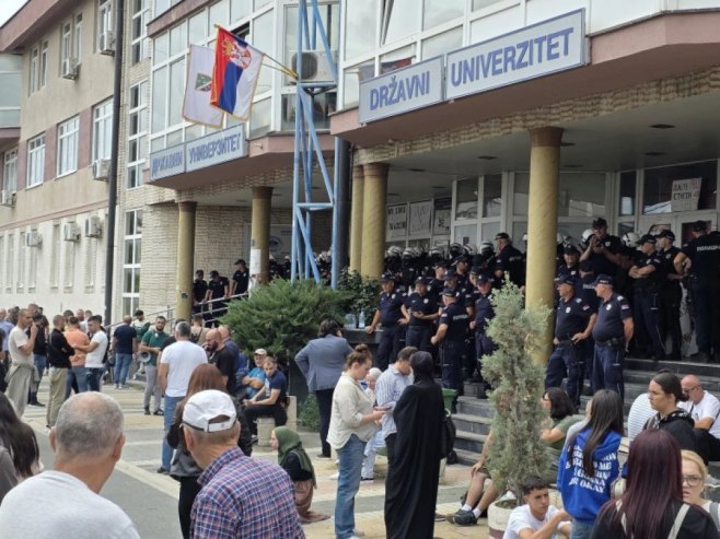 Протест студената (Фото: TANJUG/Aleksandar Nićiforović) Протест студената (Фото: TANJUG/Aleksandar Nićiforović) -