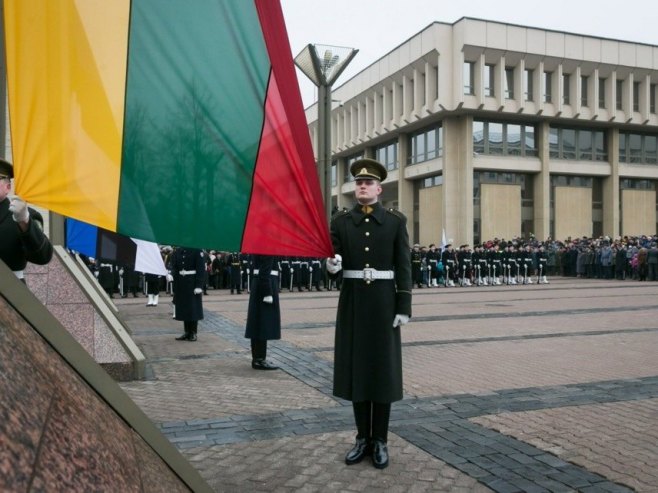 Влада Литваније поднијела оставку
