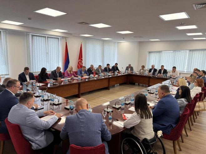 У Бањалуци сједница Предсједништва СНСД-а; Конференција за новинаре на РТРС (ФОТО)