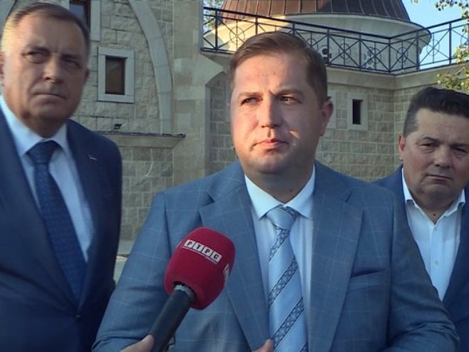 Вукелић: Пресуда Додику брутално фалсификовање свих правних норми (ВИДЕО)