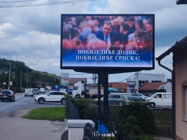 Подршка предсједнику Српске на билбордима у Добоју и Теслићу (ФОТО)
