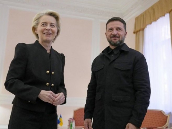 Урсула фон дер Лајен и Володимир Зеленски (фото: архива/EPA/Andrew Medichini / POOL) - 