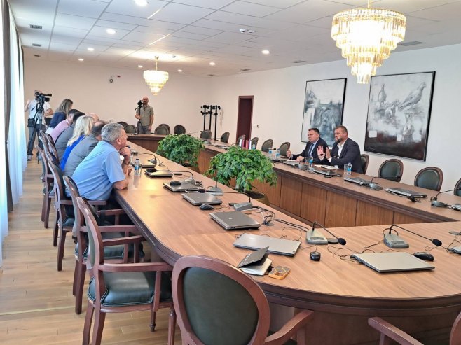 Снажна подршка студената оба јавна универзитета  предсједнику Републике Српске (ВИДЕО)