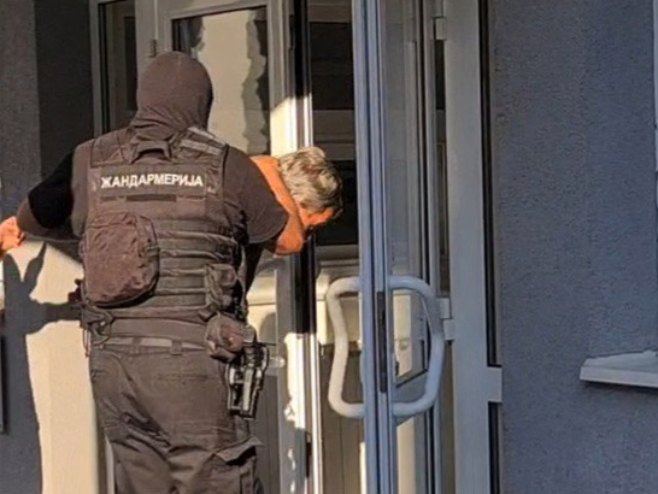 Осумњичени за двоструко убиство у Шамцу предат Тужилаштву