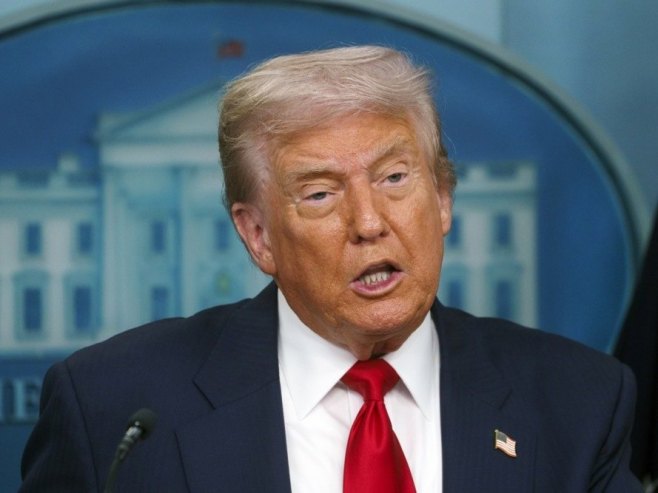 Трамп: Биће размјене територија