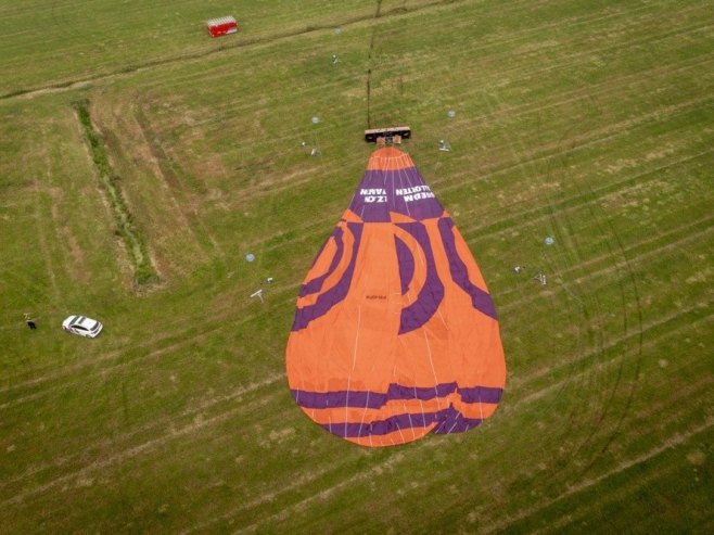 Пад балон ваздухоплова у Холандији (фото: EPA/JILMER POSTMA) - 