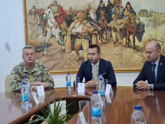 Гогановић и Кнежевић посјетили општину Брод