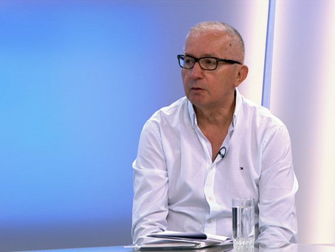 Митровић: Потребно јединство, грађани на референдуму да искажу своју вољу