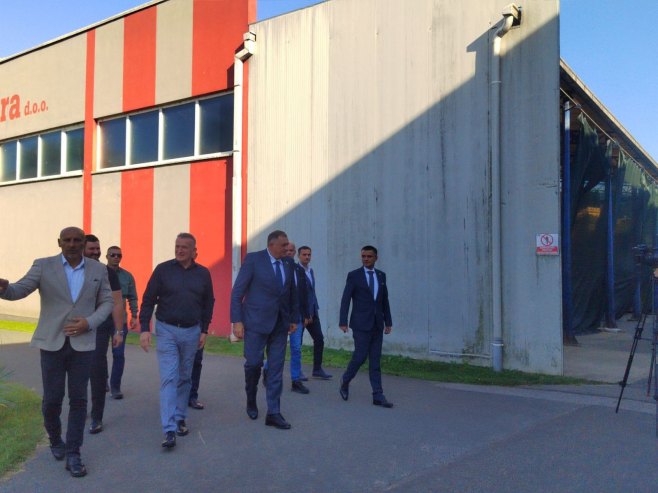 Додик посјетио компанију Агрофлор у Козарској Дубици