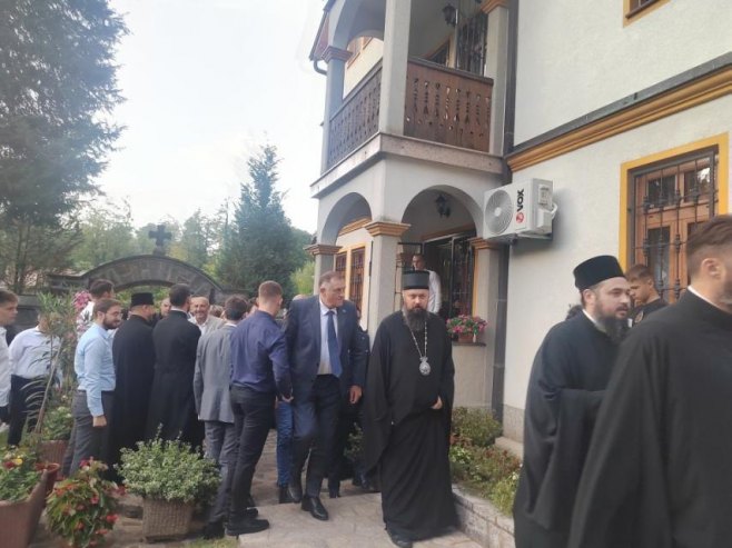 Фестивал "Вече ојкаче" код манастира Моштаница (ФОТО)