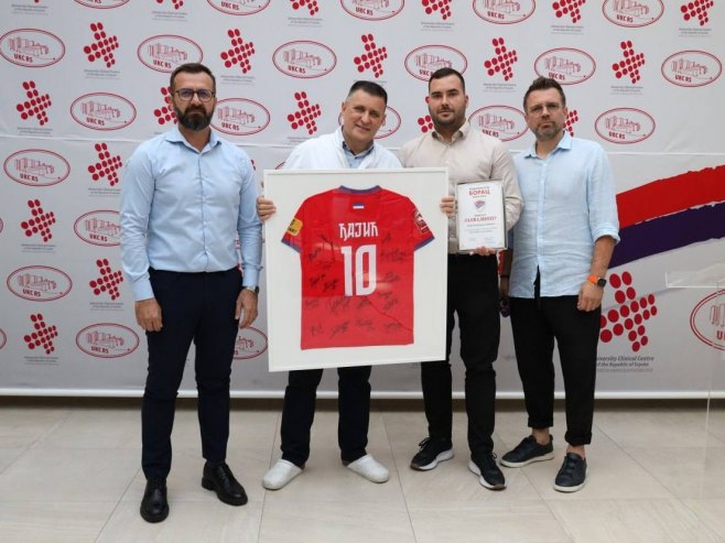 ФК Борац уручио захвалницу УКЦ-у Српске за логистичку подршку