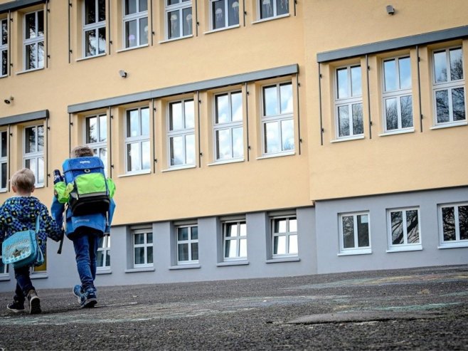 Њемачка: Наставница већ 16 година на боловању, прима пуну плату