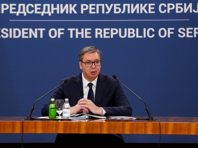 УЖИВО - Вучић: Ограничили смо и смањили цијене на скоро 3.000 производа (ВИДЕО)