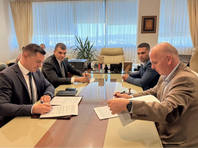 Потписан Посебни колективни уговор за запослене у правосуђу Потписан Посебни колективни уговор за запослене у правосуђу - Фото: Уступљена фотографија