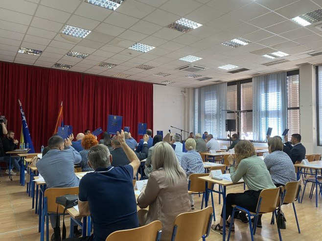 Добој - одборници одбацили пресуда предсједнику Српске Добој - одборници одбацили пресуда предсједнику Српске - Фото: РТРС