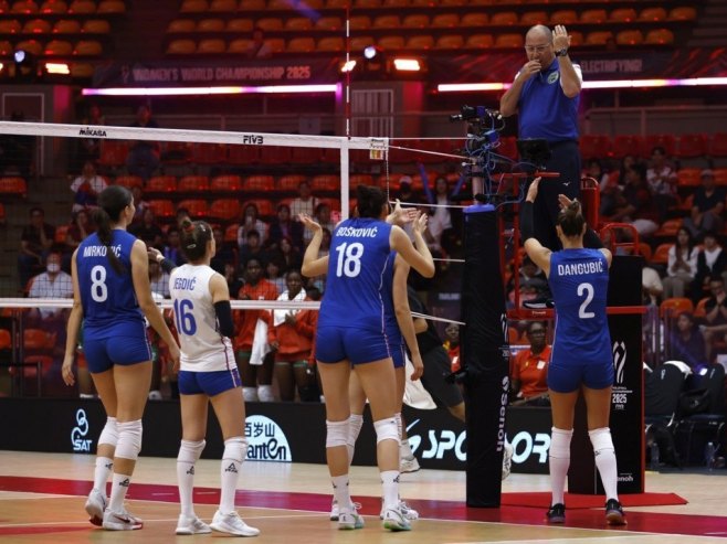 Србија поразом завршила групну фазу, против Холандије у осмини финала