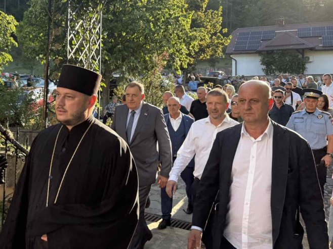 Додик на сабору код манастира Светог Николе на Озрену (ФОТО/ВИДЕО)