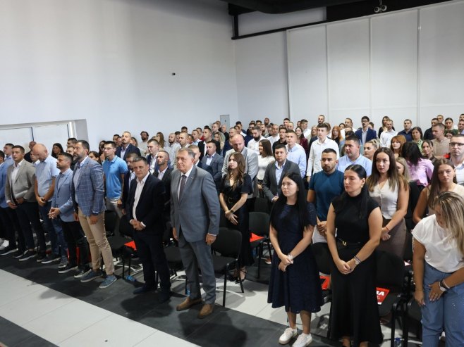 Сједница Главног одбора младих СНСД-а, присуствује Додик