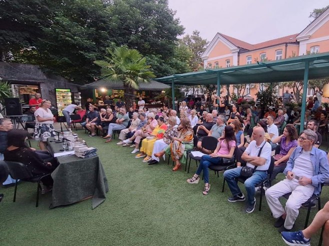 Dr Nele Karajlić u Trebinju (Foto. RTRS)