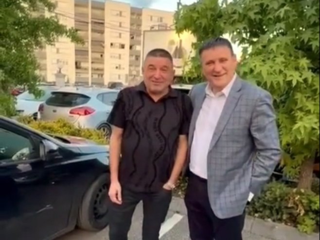 Пјевач крајишке музике Баја Мали Книнџа поново на Мањачи на Кочићевом збору
