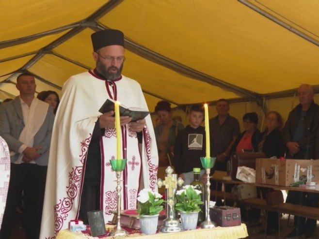 У селу Рамићи, код Кључа, освештани темељи порушене цркве која датира из 19. вијека (ВИДЕО)