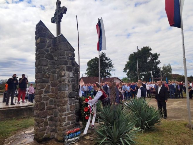 У Брезичанима одржан први сусрет бораца 1. батаљона 43. приједорске бригаде – служен парастос (ФОТО)