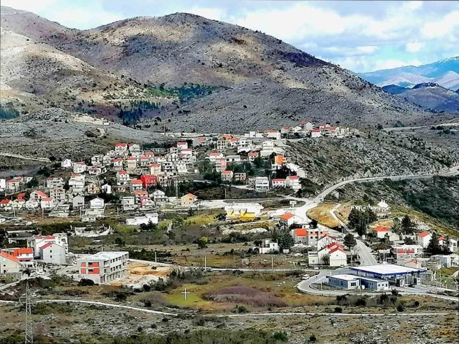 Равно: Мјештани Иванице четврти дан без струје