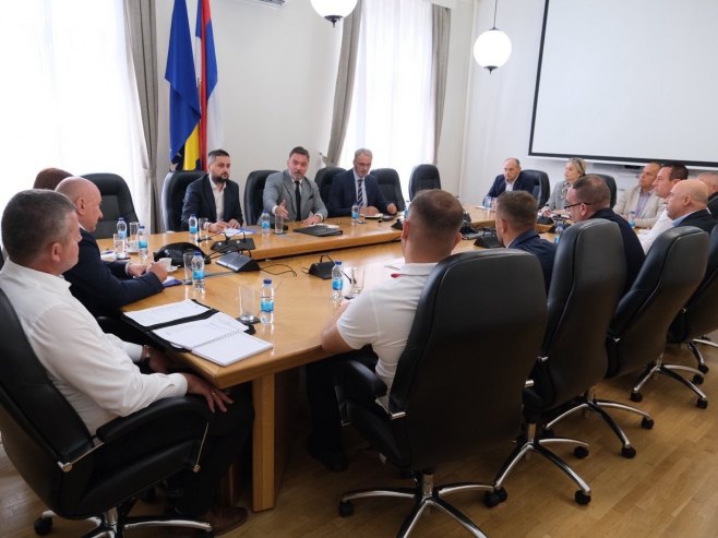 Кошарац: Проблем превозника мора бити предмет разговора са Европском комисијом