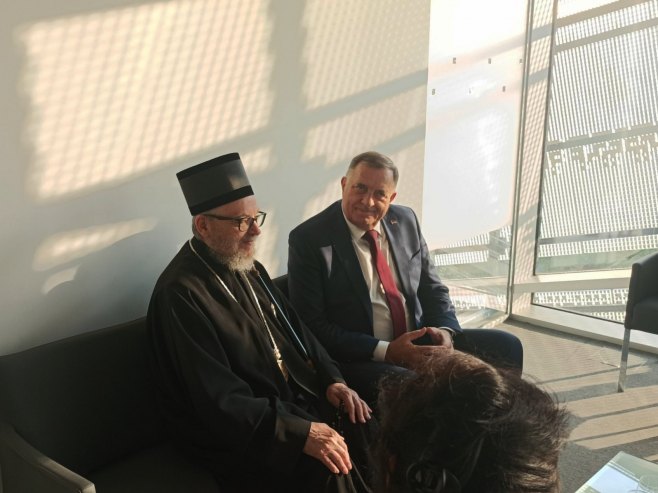 Предсједник Српске у Будимпешти са митрополитом будимским Лукијаном
