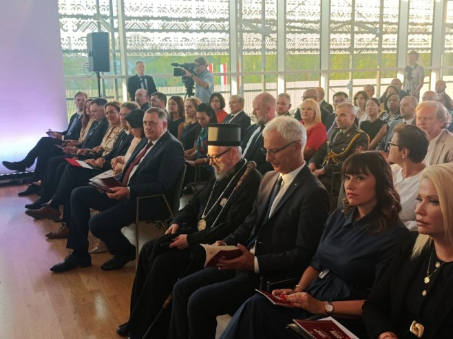Муилорад Додик у Будимпешти Муилорад Додик у Будимпешти - Фото: РТРС
