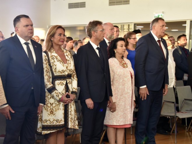 Додик: Важни пројекти на Балкану везани за сарадњу Мађарске, Србије и Српске Додик: Важни пројекти на Балкану везани за сарадњу Мађарске, Србије и Српске