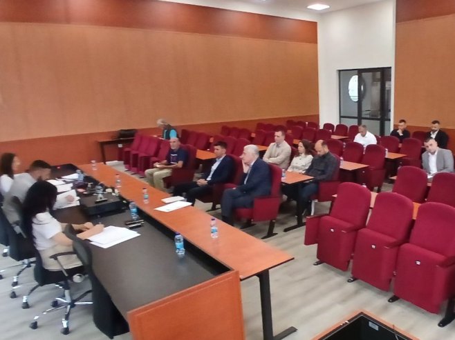 Сједница Скупштине у Братунцу Сједница Скупштине у Братунцу - Фото: РТРС