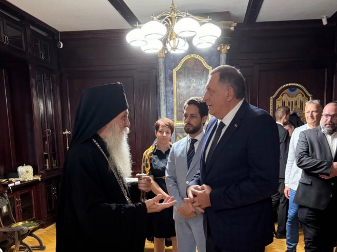 Владика Јован и Милорад Додик (фото: x.com/MiloradDodik) Владика Јован и Милорад Додик (фото: x.com/MiloradDodik) -