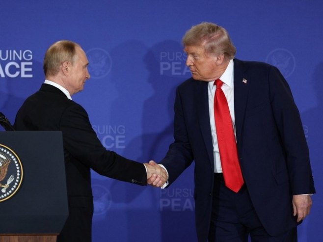 Трамп планира телефонски разговор са Путином у наредним данима
