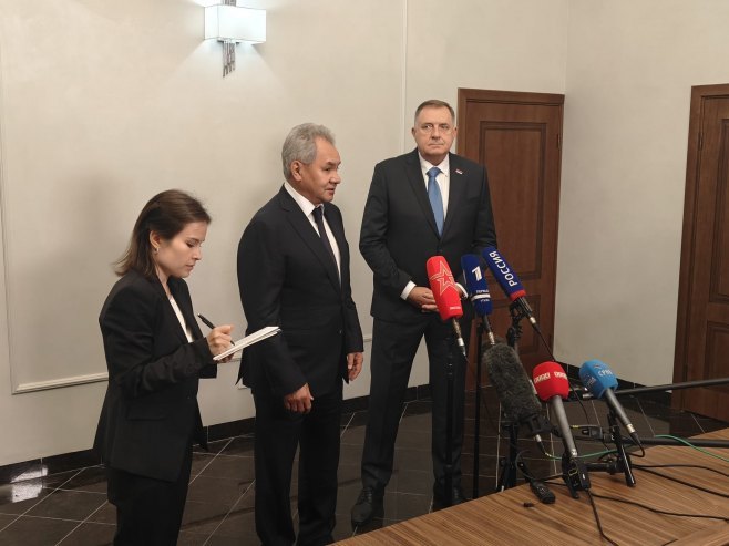 Шојгу: Све што узнемирује наше пријатеље из Српске имаће свој одијек послије референдума (ВИДЕО)