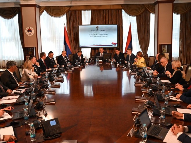 УЖИВО - Посебна сједница Владе Републике Српске; Присуствују Додик и Стевандић