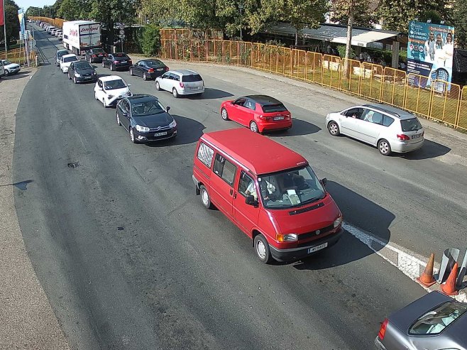 Појачана фреквенција возила на излазу из БиХ