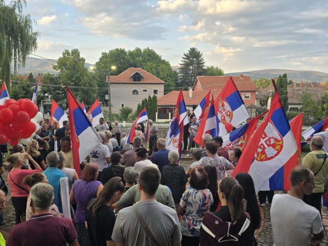 Скуп грађана против блокада (Фото: TANJUG/ STR/bs) - 