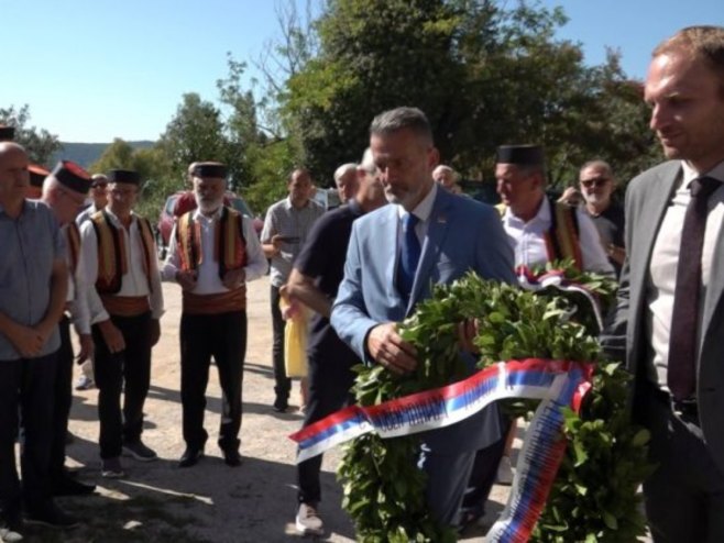 У Херцег Новом обиљежен Дан српског јединства, слободе и националне заставе
